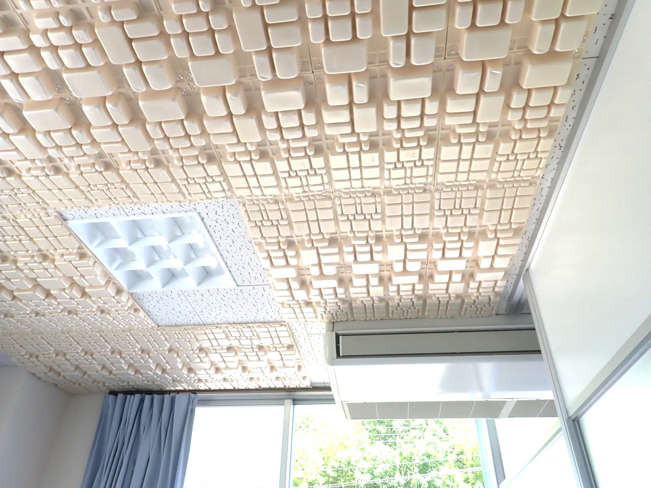 Sound-absorbing-structure-by-resonator_Apply2.JPG
